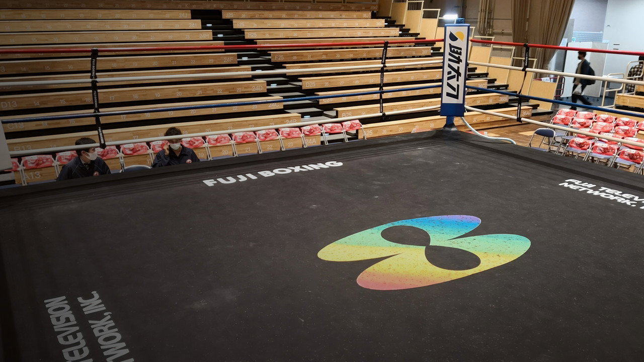 FUJI BOXING: Kawamitsu vs. Takami backdrop