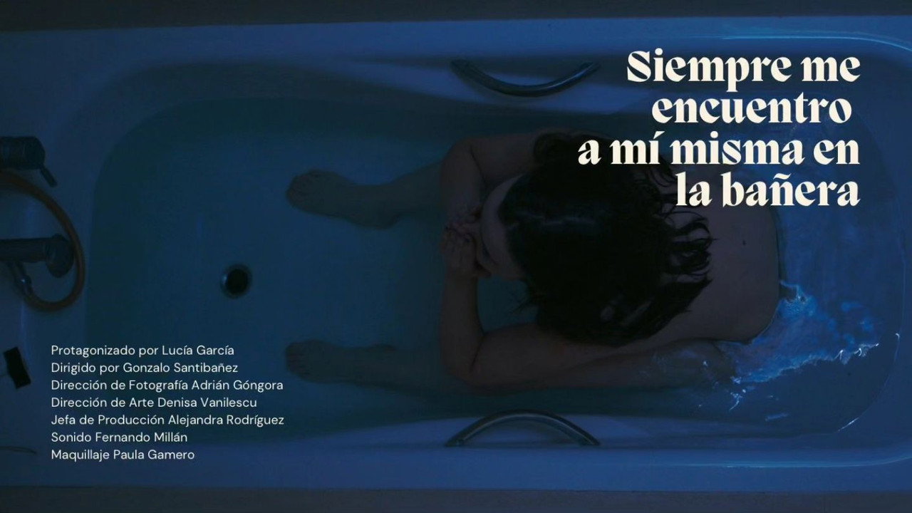 Siempre me acabo encontrando a mi misma en la bañera backdrop