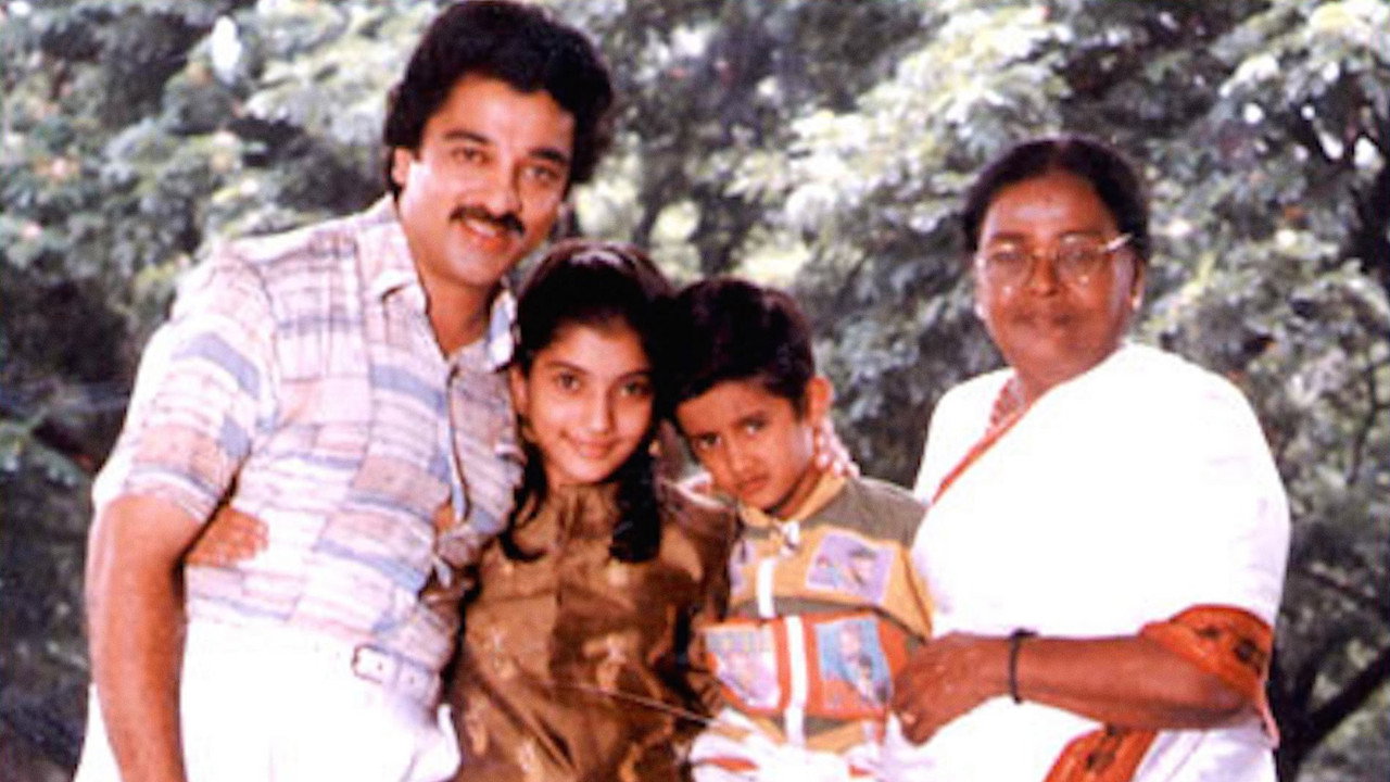 Mahanadhi backdrop