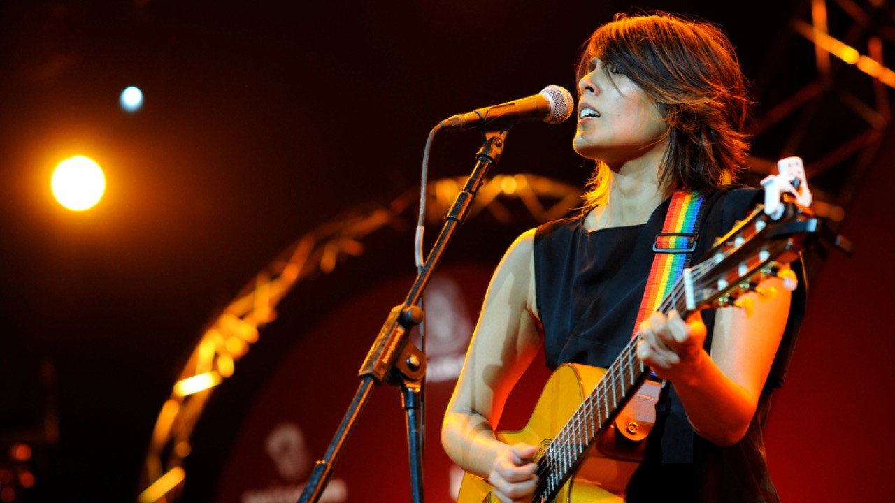 Tanita Tikaram: AVO Session, Basel backdrop