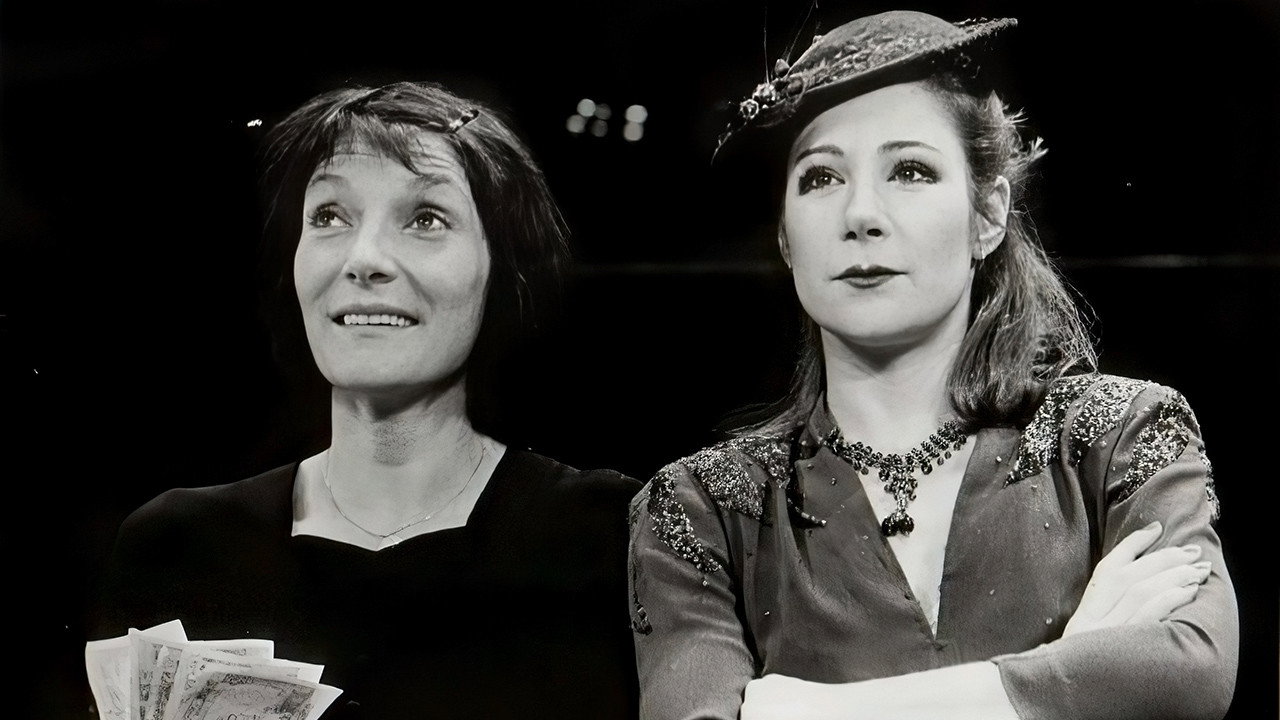 Piaf backdrop