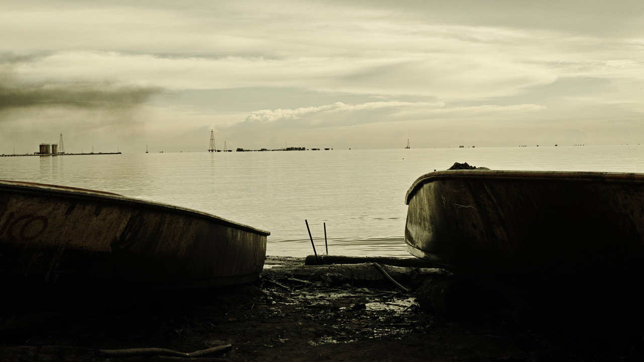 Petroleo backdrop