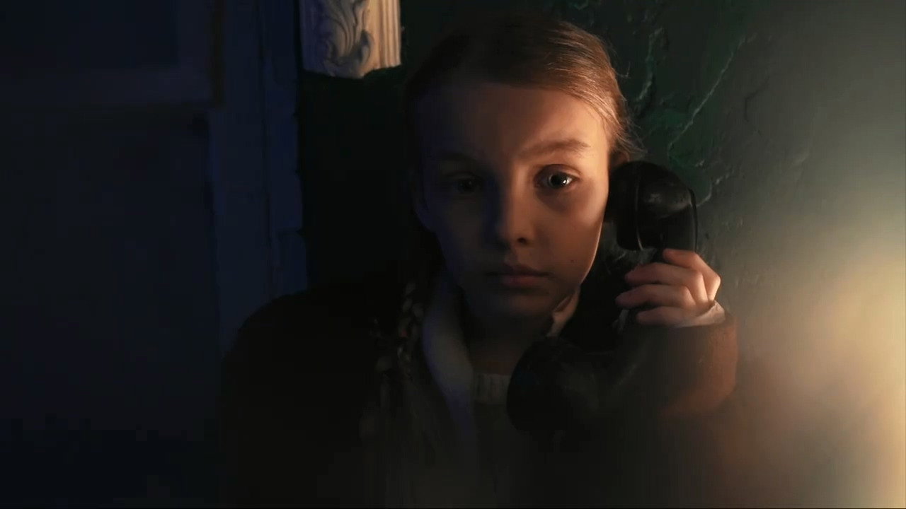May I please speak to Nina? backdrop