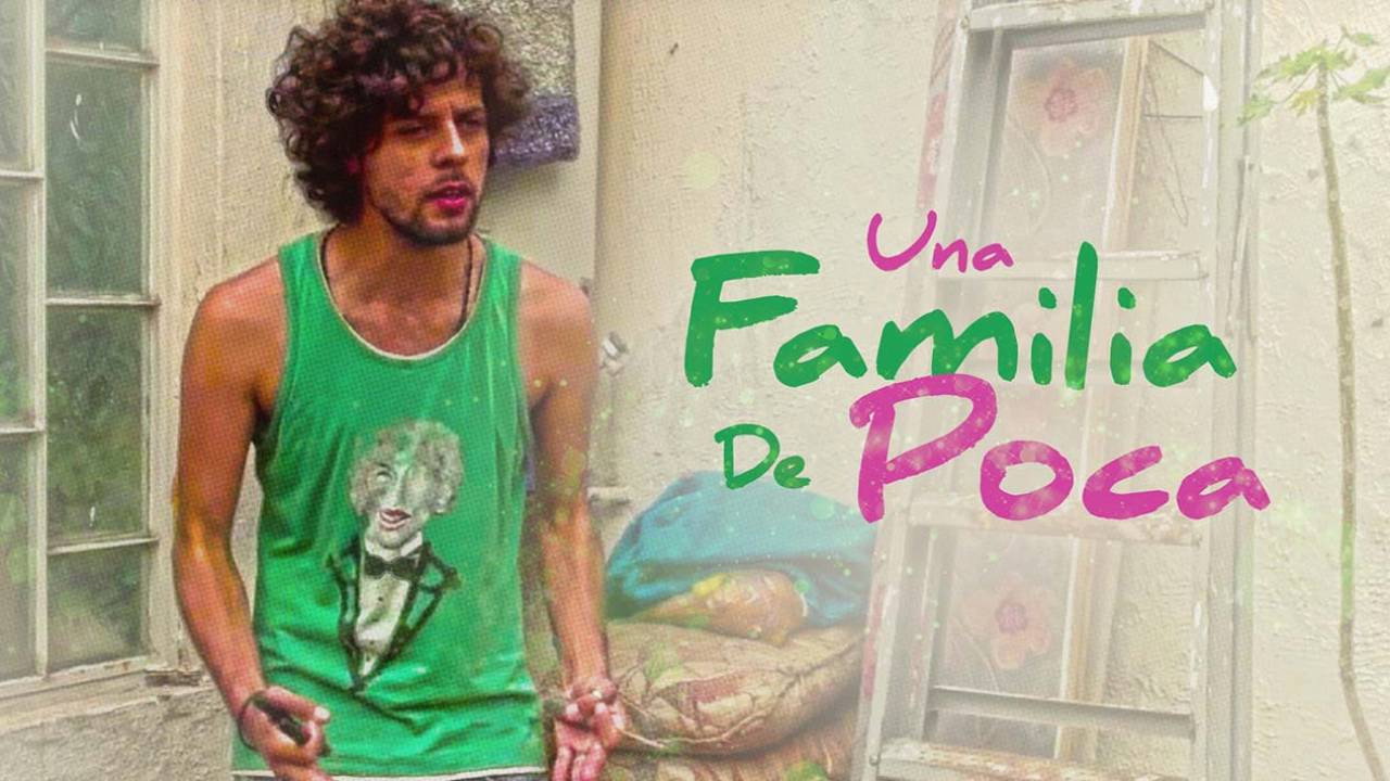 Una familia de poca... backdrop