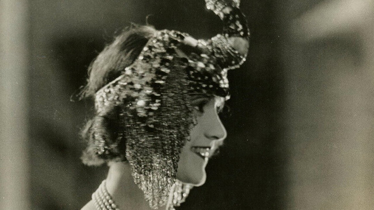 Polly of the Follies backdrop