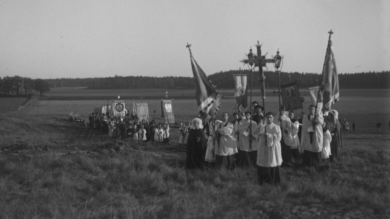 The Pilgrimage to Kevlaar backdrop