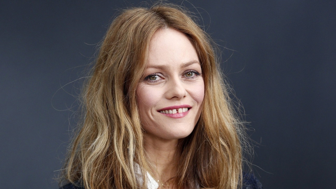 Vanessa Paradis - Divinidylle Tour backdrop