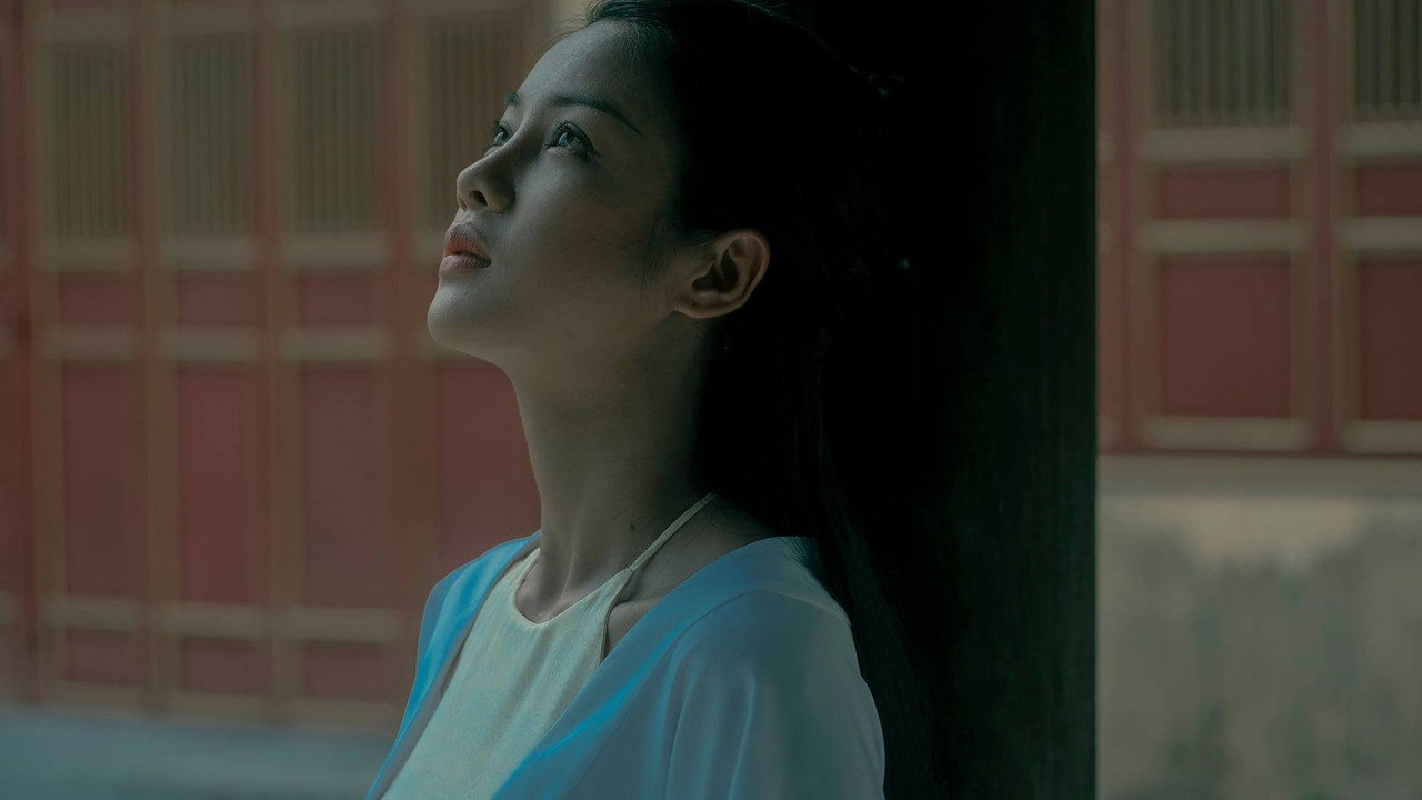 Kiều backdrop