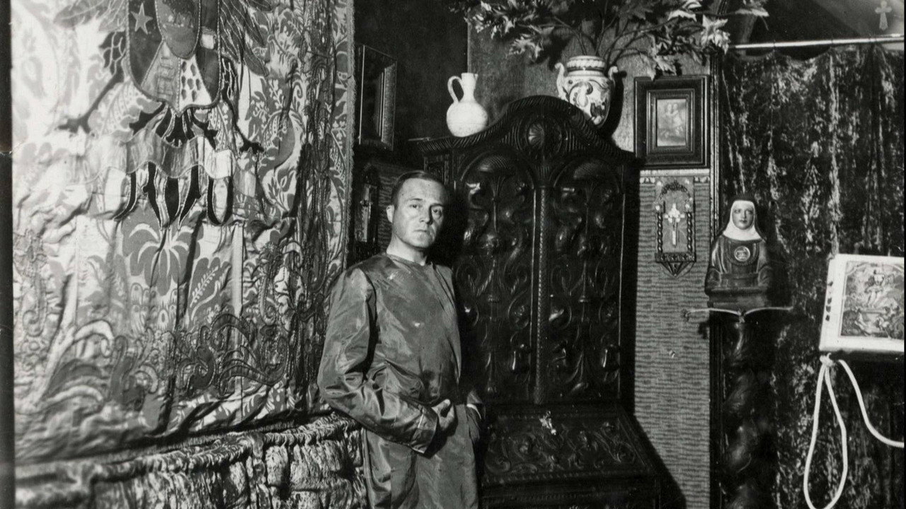 Álvaro Retana. Salir del armario de la historia backdrop