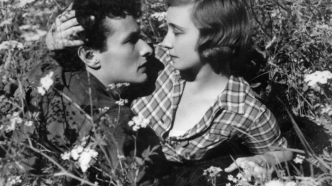 Hélène backdrop