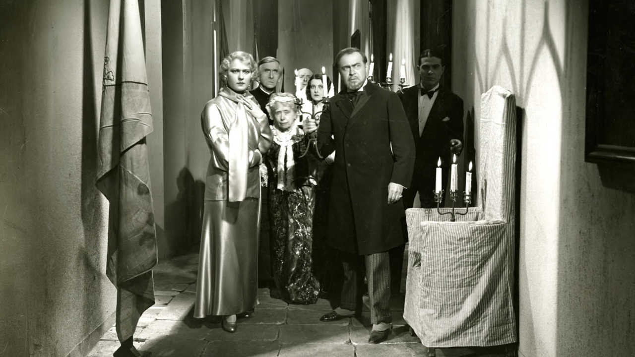 Fantômas backdrop