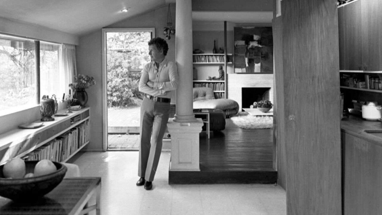 Arthur Erickson: Beauty Between The Lines backdrop