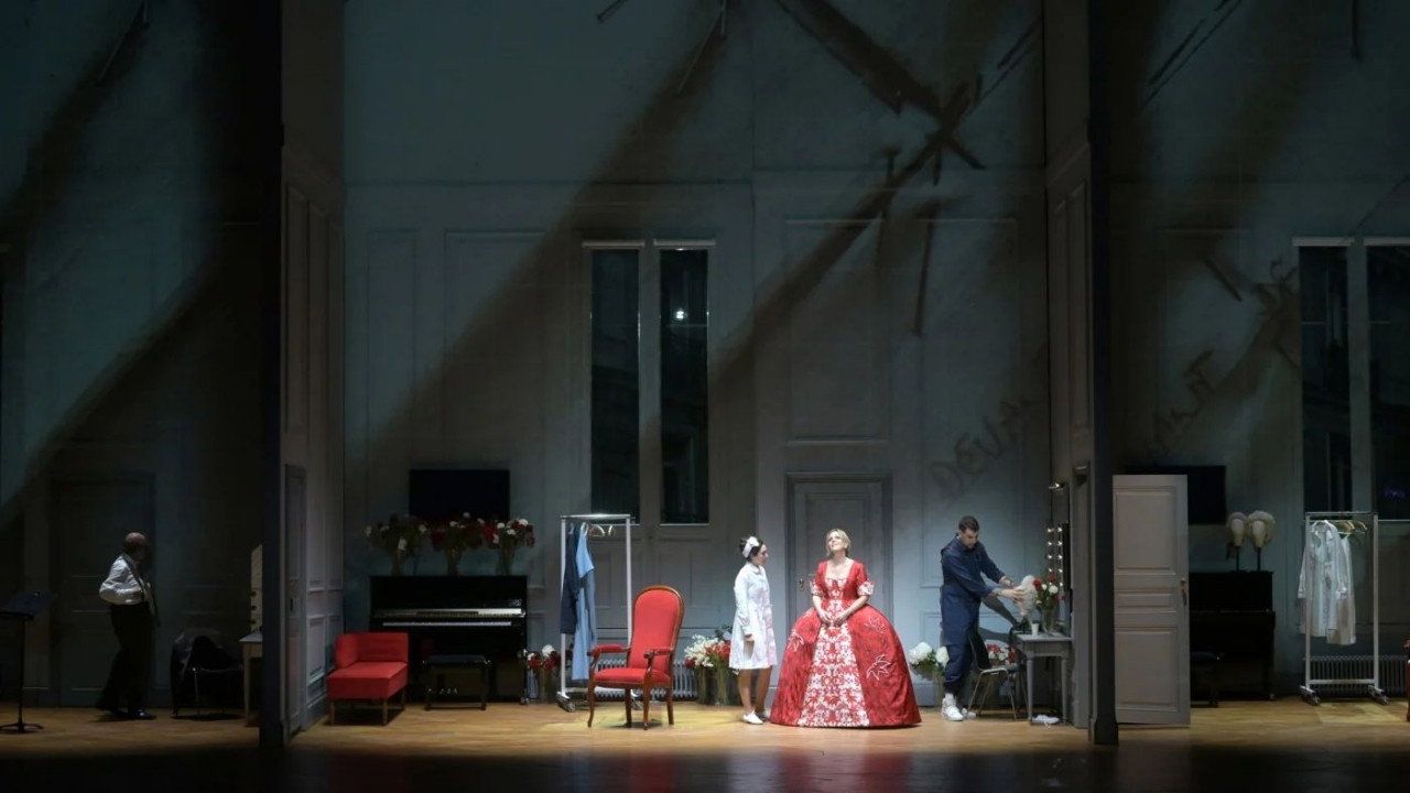 Les Noces de Figaro, Opéra Garnier de Paris backdrop