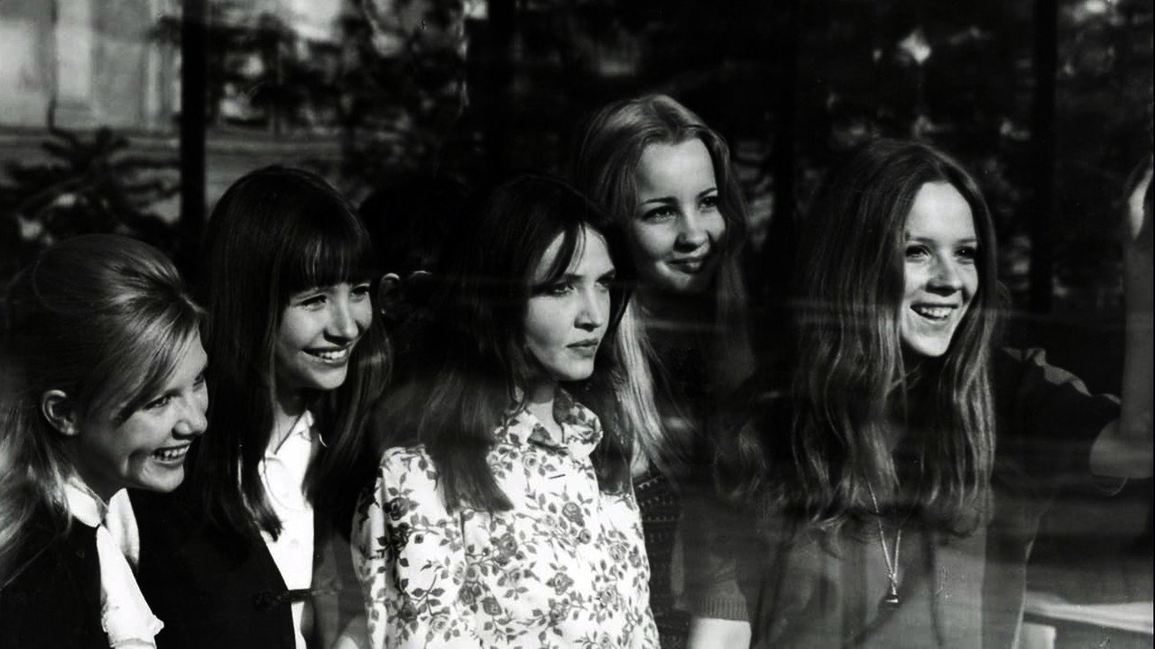 Don’t Cry, Pretty Girls! backdrop