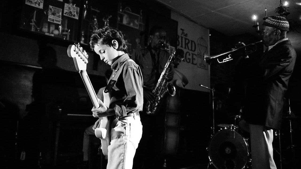 Jules at Eight backdrop