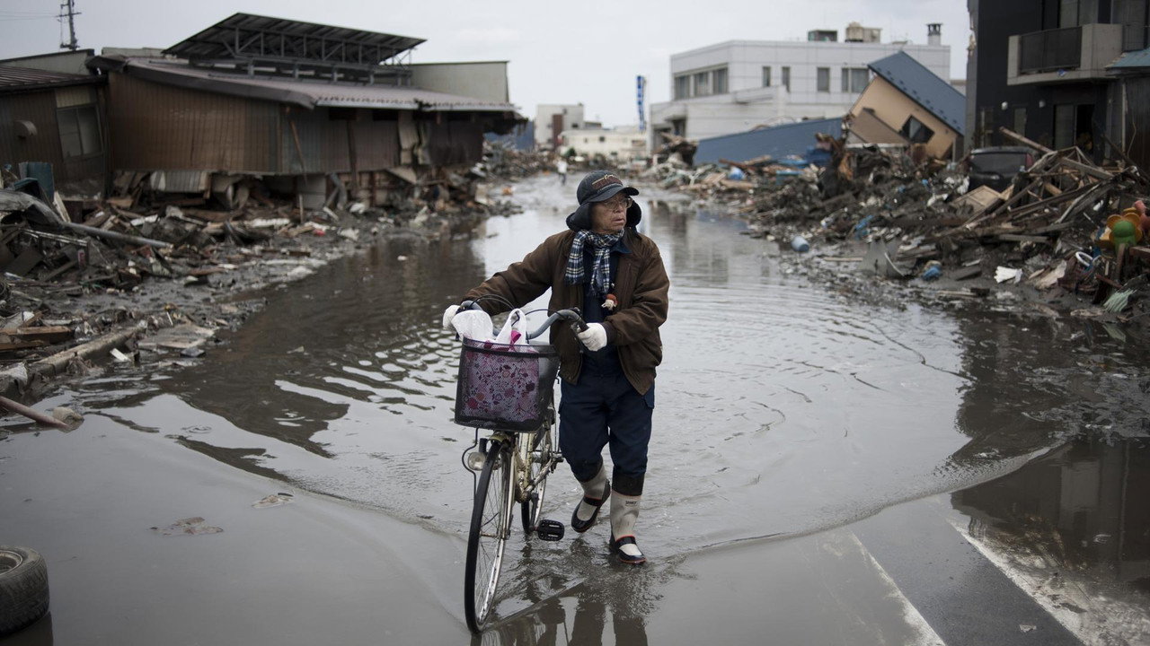 Japan's Killer Quake backdrop
