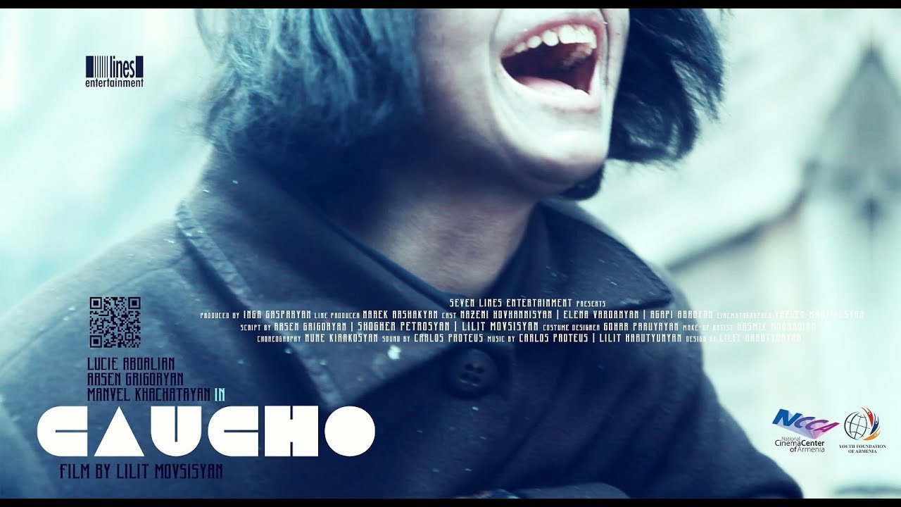 Caucho backdrop