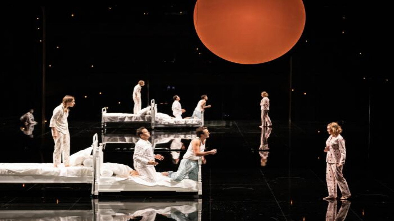 Le Songe d’une nuit d’été - Opéra de Lille backdrop