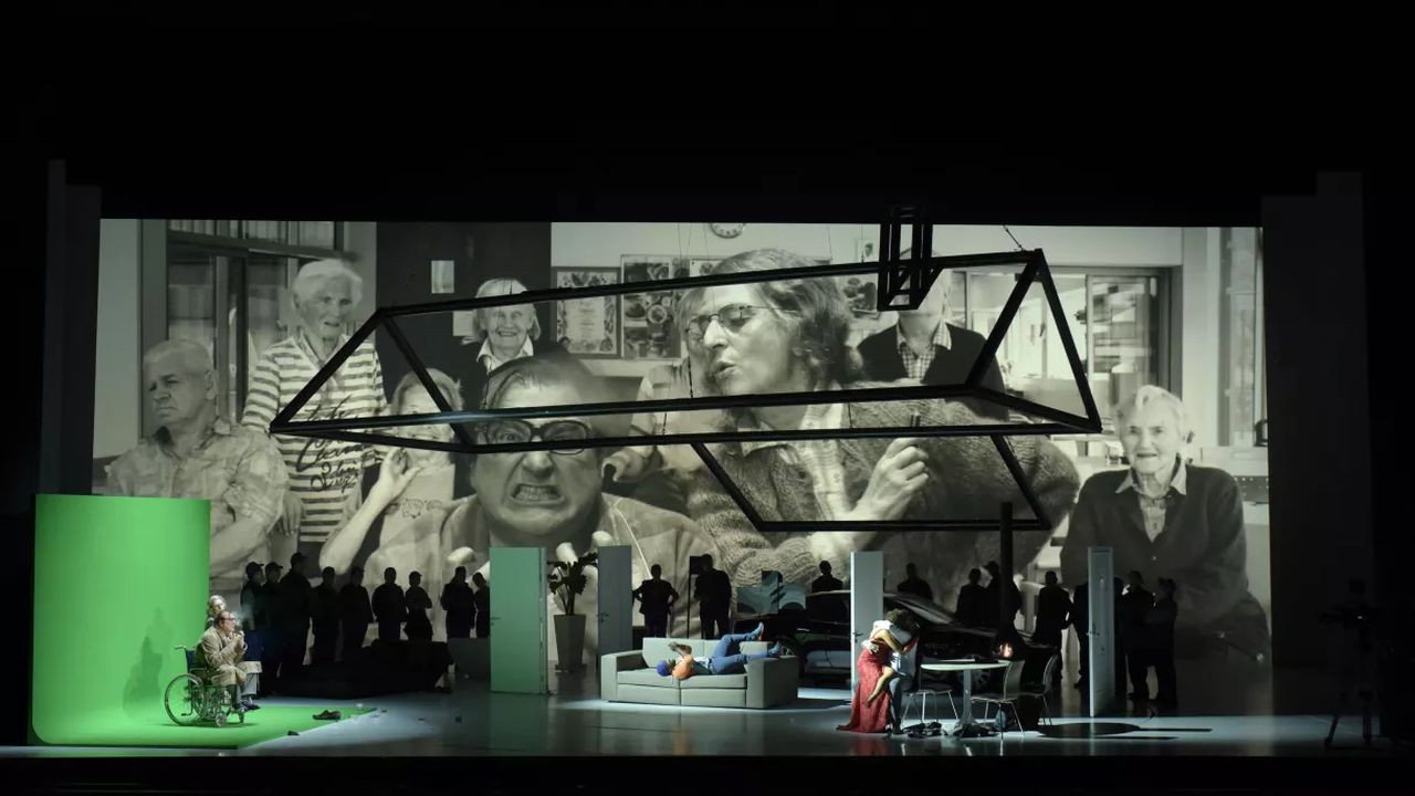Donizetti: Don Pasquale backdrop