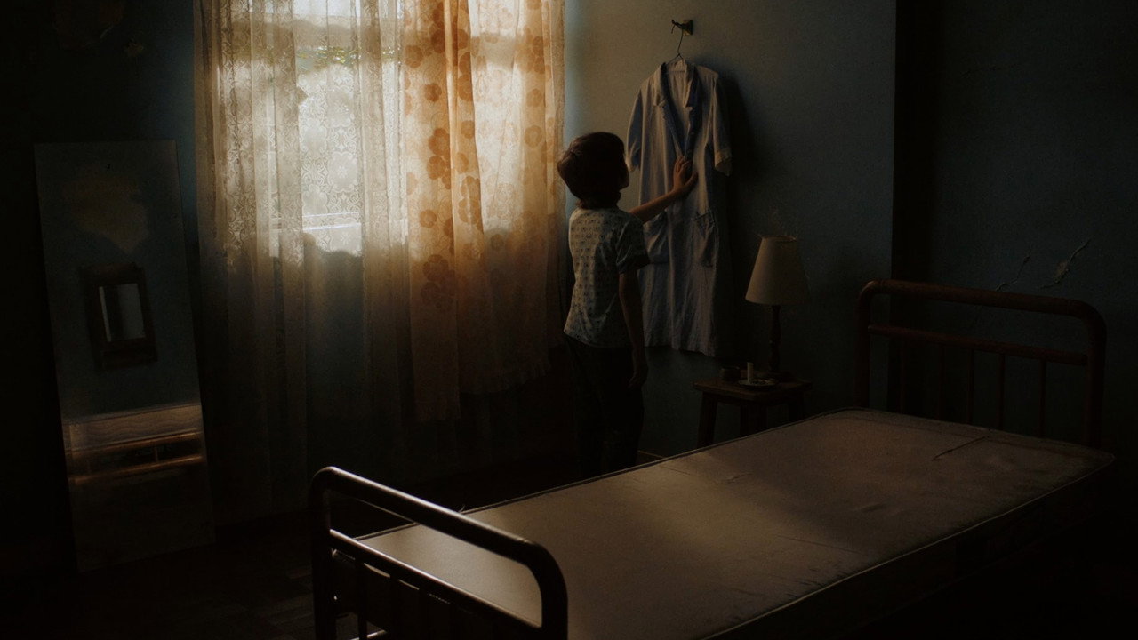 The Woman Who Cries backdrop