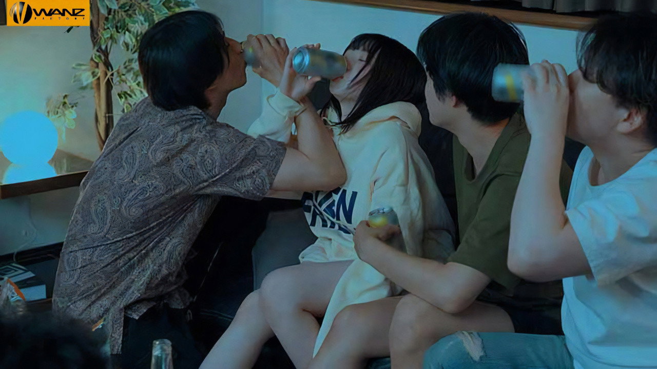 WAAA-443 I'm a virgin and gloomy guy, but when I see the busty girl I had a crush on get drunk and creampied by some horny guys at a club party, I get a depressed erection... Himari Kosaka backdrop