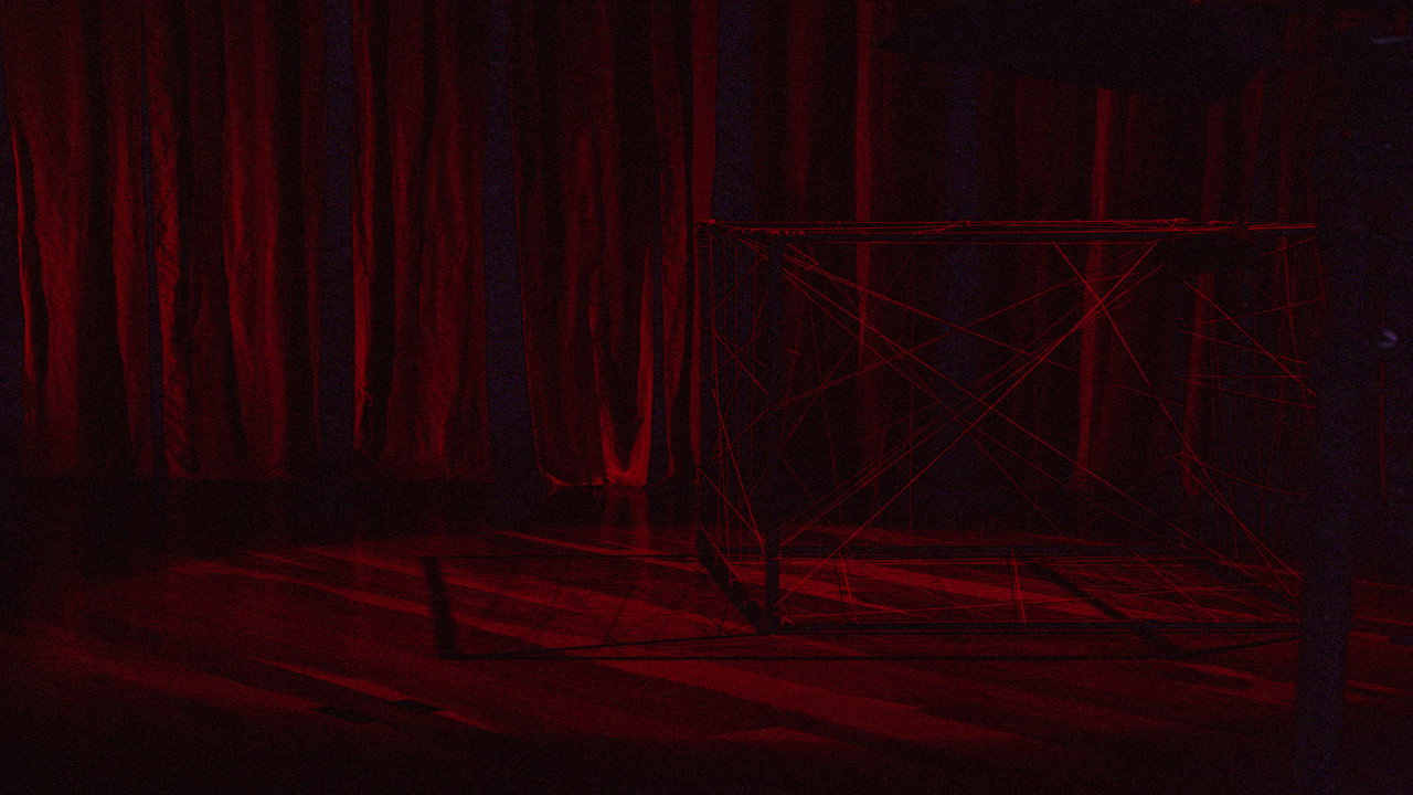 Sangue de Lobo, Pele de Cordeiro backdrop