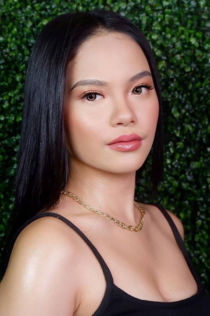 Arah Alonzo portrait
