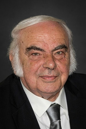 Enis Fosforoğlu portrait