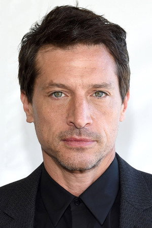 Simon Rex portrait