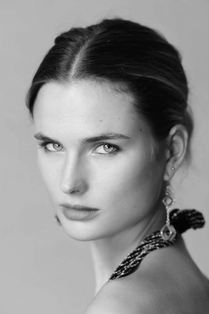 Alba De Torrebruna portrait