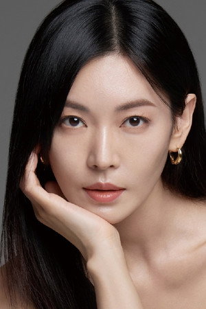Kim So-yeon portrait