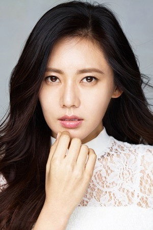 Choo Ja-hyun portrait