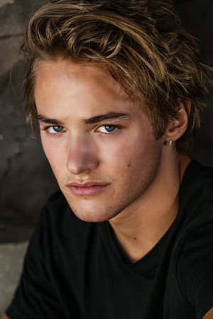 Mitchell Hoog portrait