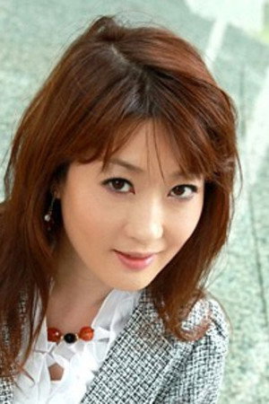 Saori Ikuta portrait
