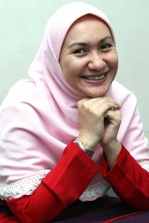 Anneke Putri portrait