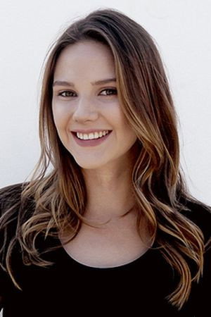 Alina Boz portrait