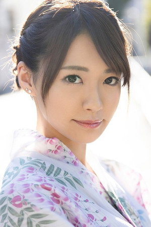 Natsu Tojo portrait