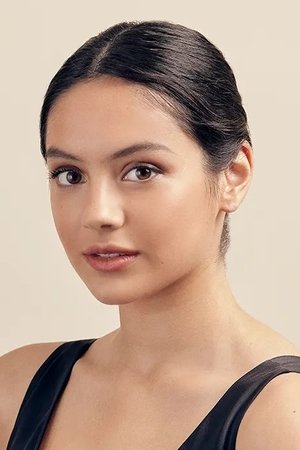 Indy Lewis portrait
