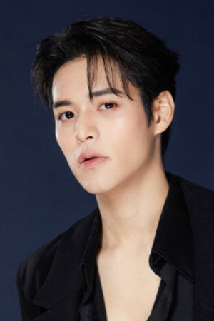 Poon Mitpakdee portrait