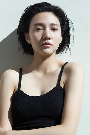 Qin Yu portrait