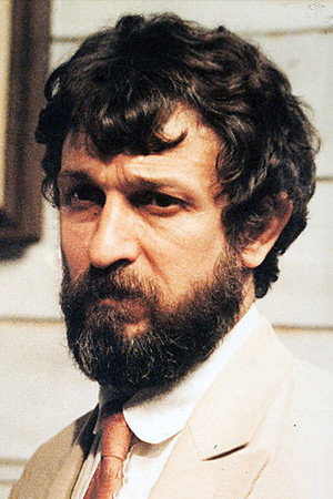 Savaş Dinçel portrait