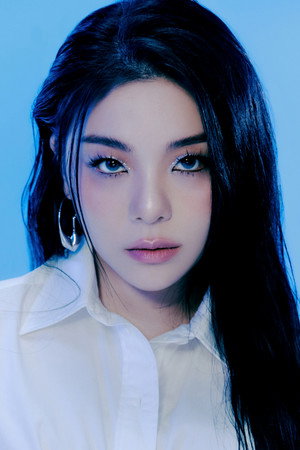 Ailee portrait