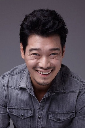 Yoon Seung-hoon portrait