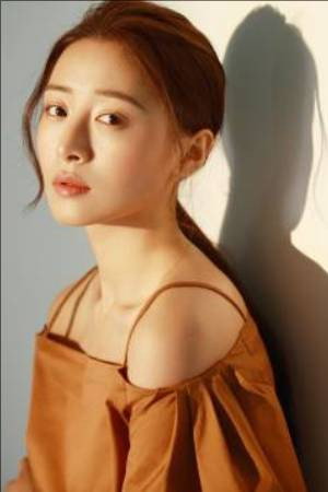 Chen Saisai portrait