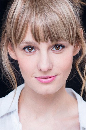 Esther Acebo portrait
