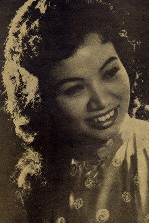 Kim Chung portrait