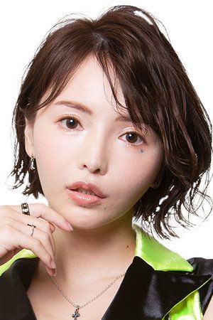 Riona Hirose portrait