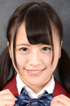 Moe Hazuki portrait