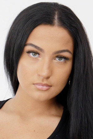Mila Monet portrait