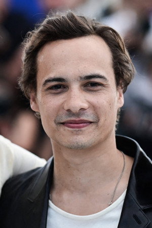 Frank Dillane portrait